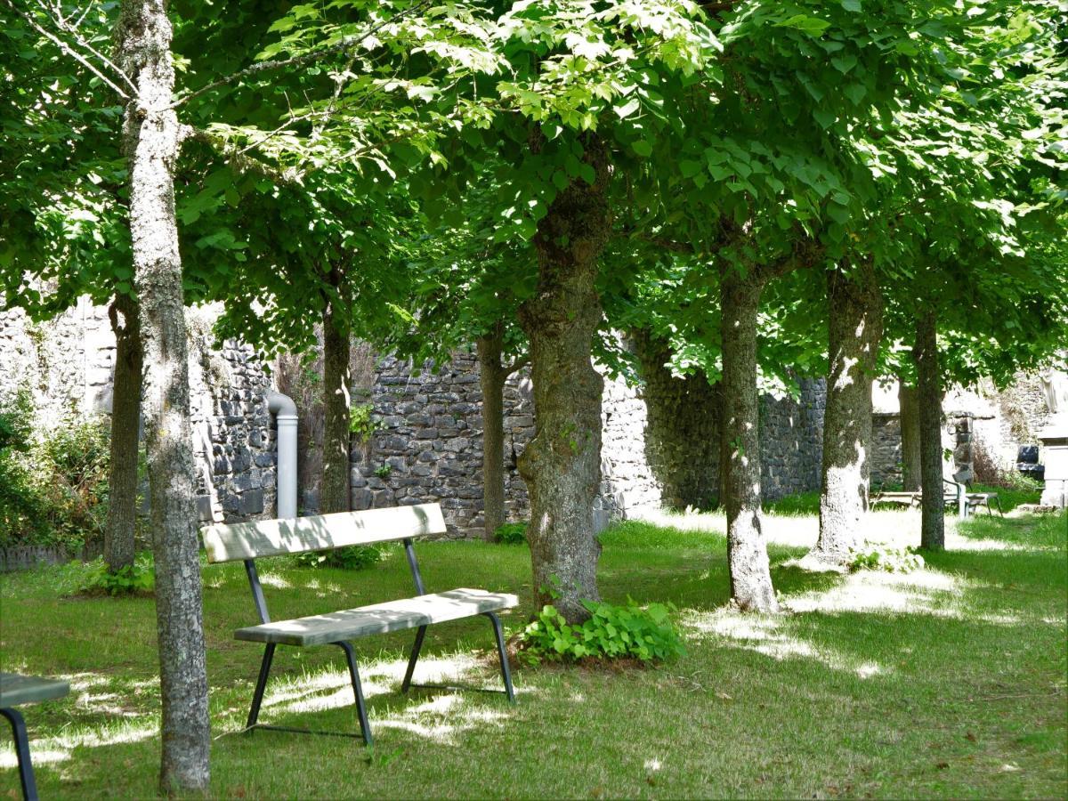 Logis Hotel Ancien Grand Seminaire Saint-Flour  Exterior photo